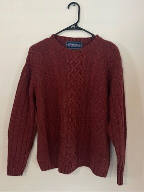Northeast Outfitters vintage burgundy cable knit sweater size L